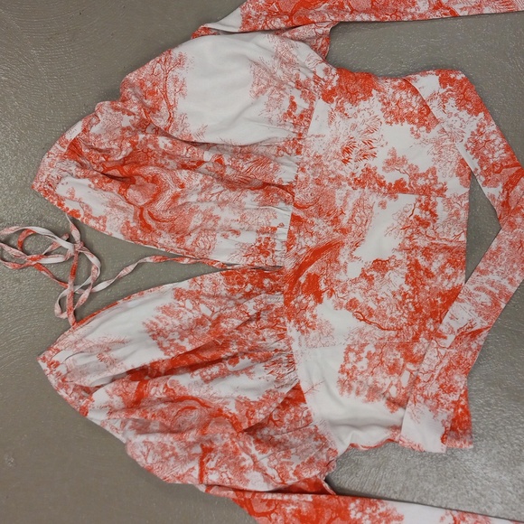 IN THE STYLE SALMON PINK, ZIP BACK, CROPPED TOP - Picture 2 of 13